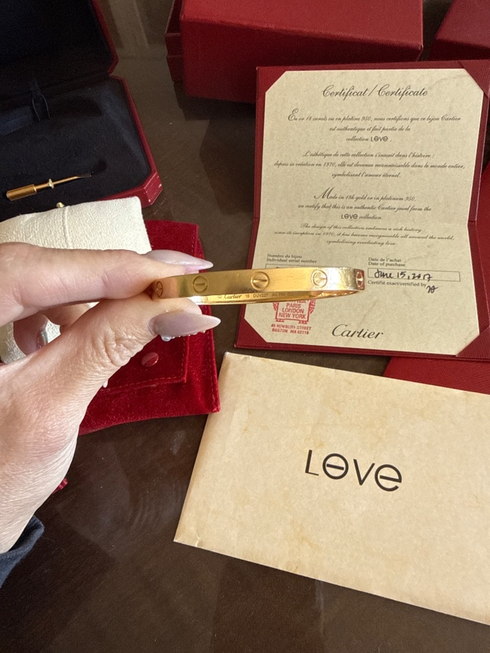 Cartier Classic LOVE Bracelet – 18cm | Complete Set - Picture 3 of 4